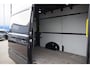Volkswagen Crafter 35 2.0 TDI L3H3(L2H2) 3-ZITS, 177PK AUT. LED, ADAPT. CRUISE, STOELVERWARMING, STUURVERWARMING, VOORRUIT VERWARMING, STANDKACHEL, GEVEERDE ERGO ACTIVE STOEL