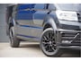 Volkswagen Crafter 35 2.0 TDI L3H3(L2H2) 3-ZITS, 177PK AUT. LED, ADAPT. CRUISE, STOELVERWARMING, STUURVERWARMING, VOORRUIT VERWARMING, STANDKACHEL, GEVEERDE ERGO ACTIVE STOEL