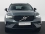 Volvo XC40 B4 Plus Dark | Harman/Kardon | Panoramadak | Nubuck-Microtech | Elek Stoelen | Trekhaak | Camera | Adaptive Cruise | BLIS