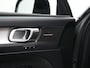 Volvo XC40 B4 Plus Dark | Harman/Kardon | Panoramadak | Nubuck-Microtech | Elek Stoelen | Trekhaak | Camera | Adaptive Cruise | BLIS