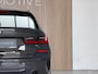 BMW 3-Serie Touring 330e xDrive High Executive M Sport - Dravit Grau - Laserlampen - M Stoelen - Head Up Dislplay - Harman Kardon