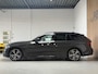 BMW 3-Serie Touring 330e xDrive High Executive M Sport - Dravit Grau - Laserlampen - M Stoelen - Head Up Dislplay - Harman Kardon
