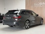 BMW 3-Serie Touring 330e xDrive High Executive M Sport - Dravit Grau - Laserlampen - M Stoelen - Head Up Dislplay - Harman Kardon