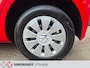 Volkswagen Up! 1.0. Nette Origineel Ned. Auto, Telefoon voorbereid. All seizoen banden.