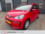Volkswagen Up! 1.0. Nette Origineel Ned. Auto, Telefoon voorbereid. All seizoen banden.