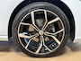 Volkswagen Golf 1.5 TSI Highline 150PK DSG NAVIGATIE LED ACC PDC V+A MASSAGESTOELEN