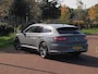 Volkswagen Arteon Shooting Brake 1.4 TSI eHybrid R-Line Business+ | Panoramadak | Trekhaak | Camera | Apple Carplay | Sfeerverlichting |