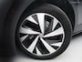 Volkswagen ID.4 Pro 77 kWh Luxe (APPLE CARPLAY,TREKHAAK,CLIMATE,PARKEERSENSOREN,STOELVERWARMING,ADAPTIVE CRUISE,LED,ARMSTEUNEN)
