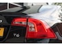 Volvo S60 2.0 T6 306pk R-Design - 19 inch - Sportstoelen - Camera - Trekhaak - Distributie vervangen - Stuur + Stoel verwarming
