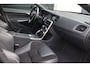 Volvo S60 2.0 T6 306pk R-Design - 19 inch - Sportstoelen - Camera - Trekhaak - Distributie vervangen - Stuur + Stoel verwarming