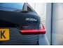 BMW 3-Serie Touring 330e xDrive M Pakket Panoramadak HUD Camera ACC Harman Kardon