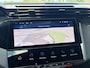 Peugeot e-308 GT 54 kWh Panoramdak I Alcantara Executive interieur I Trekhaak I 360° Vision & Drive Assist Plus Pack