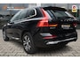 Volvo XC60 2.0 T6 Plug-in hybrid AWD Plus Dark | Pano | Trekhaak | Camera |