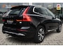 Volvo XC60 2.0 T6 Plug-in hybrid AWD Plus Dark | Pano | Trekhaak | Camera |