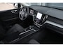 Volvo XC60 2.0 T6 Plug-in hybrid AWD Plus Dark | Pano | Trekhaak | Camera |