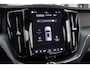 Volvo XC60 2.0 T6 Plug-in hybrid AWD Plus Dark | Pano | Trekhaak | Camera |