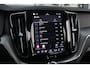 Volvo XC60 2.0 T6 Plug-in hybrid AWD Plus Dark | Pano | Trekhaak | Camera |