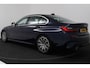 BMW 3-Serie 320i High Executive M-sport(M-PAkKKET, CAMERA, STOELVERWARMING, SFEERVERLICHTING, DEALER ONDERHOUDEN)