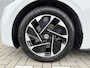 Volkswagen ID.3 First 58 kWh ✓SOH 90.4% ✓Full LED ✓Sfeerverlichting ✓Navigatie ✓Lichtmetaal 18" ✓Parkeersensoren ✓Dealer onderhouden