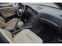 Volvo V70 2.4 black sapphire pearl 140 pk