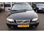 Volvo V70 2.4 black sapphire pearl 140 pk