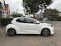 Toyota Yaris 1.5 Hybrid Dynamic Apple Carplay / Android auto stoelverwarming / stuurwielverwarming / Navigatie / Apple Carplay / Android Auto / parkeercamera / 10 jaar Toyota garantie / rijklaarprijs incl. Toyota Pechhulppas