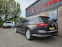 Volkswagen Passat Variant 1.5 TSI Highline Business R Trekhaak! Automaat! Camera! Carplay! Mooie/Nette Auto!