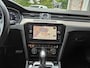 Volkswagen Passat Variant 1.5 TSI Highline Business R Trekhaak! Automaat! Camera! Carplay! Mooie/Nette Auto!