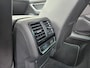 Volkswagen Passat Variant 1.5 TSI Highline Business R Trekhaak! Automaat! Camera! Carplay! Mooie/Nette Auto!