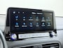 Hyundai Kona Premium 64kWh | 1ste eigenaar | ACCU 99% | Trekhaak | LEER | Camera | LED lampen | AUTOMAAT