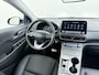 Hyundai Kona Premium 64kWh | 1ste eigenaar | ACCU 99% | Trekhaak | LEER | Camera | LED lampen | AUTOMAAT