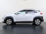 Hyundai Kona Premium 64kWh | 1ste eigenaar | ACCU 99% | Trekhaak | LEER | Camera | LED lampen | AUTOMAAT