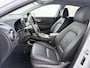 Hyundai Kona Premium 64kWh | 1ste eigenaar | ACCU 99% | Trekhaak | LEER | Camera | LED lampen | AUTOMAAT