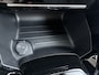 Peugeot 208 | Demo Deal | GT, | 10" touchscreen met DAB+ radio en Wireless Mirror Screen (Apple CarPlay / Android Auto ) | 17’’ lichtmetalen velgen ‘YANAKA’, afgewerkt in zwart Orbital met glanzende mat, en vier inzetten mat | Automatisch dimmende binnenspiegel