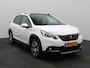 Peugeot 2008 1.2 PureTech Allure Panormadak | Parkeersenoren | Camera | Navigatie | Climat Control | Cruise Control | 17" Lichtmetalen Velgen
