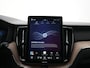 Volvo XC60 T6 Recharge AWD Ultra Dark | Luchtvering | Head-Up | Harman/Kardon | 360° | Panoramadak | All Seasons | Trekhaak