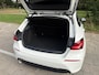 BMW 1-Serie Business Edition Plus 118i 136 pk - AUTOMAAT - LED - Sportstoelen