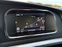 Volvo V40 1.6 T4 R-Design | Panoramadak | Camera | Leder/Alcantara | 18" Velgen | Stoelverwarming | Clima | PDC | Cruise | LED |