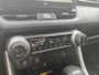 Toyota RAV4 2.5 HYBRID STYLE BI-TONE TREKHAAK STOEL/STUURVERW KEYLESS BLIND-SPOT PARK-SENSOREN APPLE/ANDROID ELEK-ACHTERKLEP AD-CRUISE JBL-AUDIO LM-VELGEN DAB+