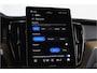 Volvo XC60 2.0 T8 Plug-in hybrid AWD Ultra Dark Org. NL. | Forest Lake | S/K-Panodak | Adapt. Cruise | Stoel-+Stuurverw. | PDC | 360 Camera | NAV + App. Connect | ECC | Elek. Klep | LM 22" |