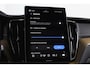 Volvo XC60 2.0 T8 Plug-in hybrid AWD Ultra Dark Org. NL. | Forest Lake | S/K-Panodak | Adapt. Cruise | Stoel-+Stuurverw. | PDC | 360 Camera | NAV + App. Connect | ECC | Elek. Klep | LM 22" |