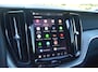Volvo XC60 T6 Hybride AWD Plus Dark LONG RANGE | 360° Camera | Panoramadak | Trekhaak | Stoel + Stuur Verwarmd | Memory |