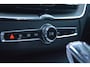 Volvo XC60 T6 Hybride AWD Plus Dark LONG RANGE | 360° Camera | Panoramadak | Trekhaak | Stoel + Stuur Verwarmd | Memory |