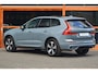 Volvo XC60 T6 Hybride AWD Plus Dark LONG RANGE | 360° Camera | Panoramadak | Trekhaak | Stoel + Stuur Verwarmd | Memory |