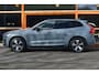 Volvo XC60 T6 Hybride AWD Plus Dark LONG RANGE | 360° Camera | Panoramadak | Trekhaak | Stoel + Stuur Verwarmd | Memory |