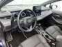 Toyota Corolla Touring Sports 1.8 Hybrid First Edition | Dealer onderhouden | Elektrische achterklep | Parkeersensoren voor+achter | Stoelverwarming | Draadloze telefoonlader | Navigatie | Apple CarPlay/Android Auto | Cruise Control Adaptive |