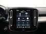 Volvo XC40 B4 Plus Dark | Harman/Kardon | Elek Stoelen | Camera | Trekhaak | All Season | Adaptive Cruise | BLIS | Pilot Assist