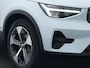 Volvo XC40 B4 Plus Dark | Harman/Kardon | Elek Stoelen | Camera | Trekhaak | All Season | Adaptive Cruise | BLIS | Pilot Assist