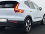 Volvo XC40 B4 Plus Dark | Harman/Kardon | Elek Stoelen | Camera | Trekhaak | All Season | Adaptive Cruise | BLIS | Pilot Assist