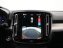 Volvo XC40 B4 Plus Dark | Harman/Kardon | Elek Stoelen | Camera | Trekhaak | All Season | Adaptive Cruise | BLIS | Pilot Assist